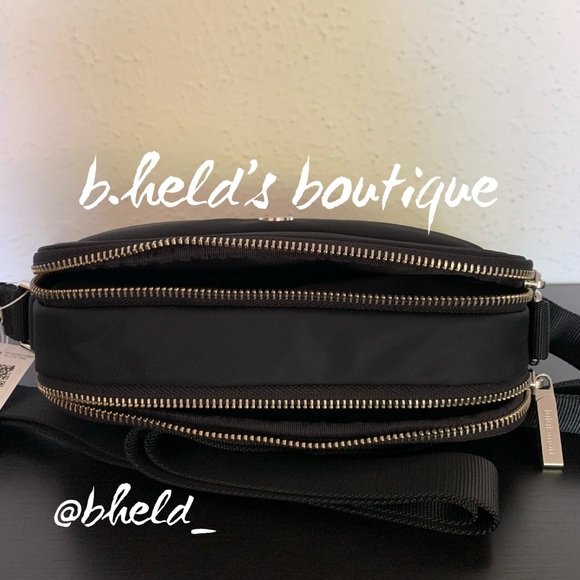 lululemon Crossbody Camera Bag 2L in Black with Silver Zipper Brand New NWT - Picture 9 of 16